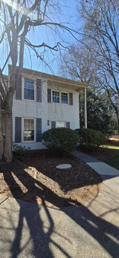 Main picture of 1868 North Winds Dr