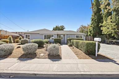 Main picture of 2952 Humbolt Ave