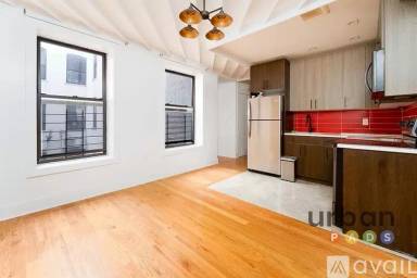 Main picture of 930 DeKalb Ave