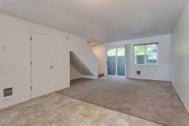 Main picture of 228 SE 106th Ave