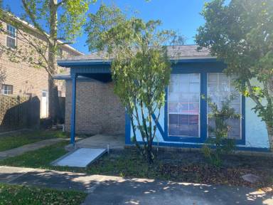 Main picture of 5428 Lake Dr