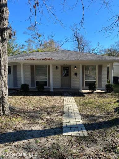 Main picture of 2606 Pine Ave