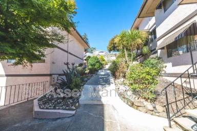 Main picture of 547 Rodeo Ave