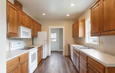 Main picture of 1506 Iron St