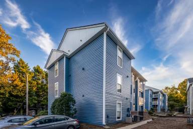 Main picture of 1107 W McGee St