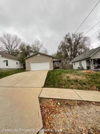 Main picture of 2105 N Elizabeth Ave