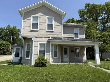 Main picture of 311 W Center St