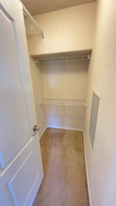 Main picture of 10903 Fort Scott Trl NE