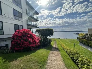 Main picture of 6333 Lake Washington Blvd NE