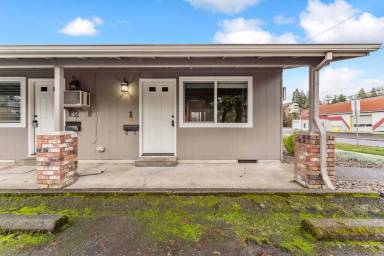 Main picture of 1913 23rd Ave