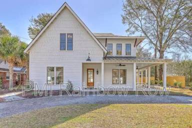 Main picture of 755 Adluh St