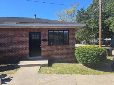 Main picture of 739 Shull St