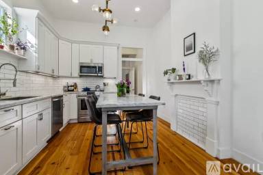 Main picture of 2624 Valence St