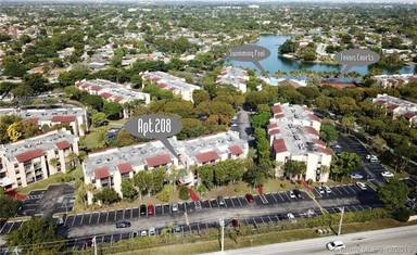 Main picture of Promenade Condominium at Kendall Lakes