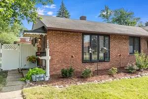 Main picture of 4001 W 90th Pl