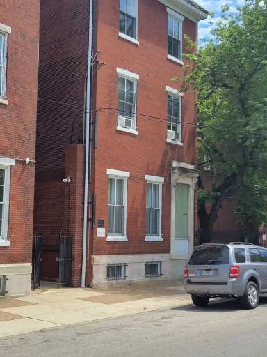 Main picture of 719 N 8th St
