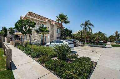 Main picture of 4620 Hawley Blvd