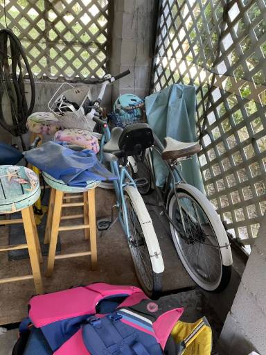 Main picture of 811 Harrington St