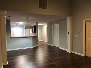 Main picture of 127 Luden Ct