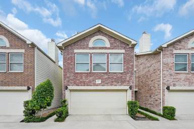 Main picture of 8757 Bryam