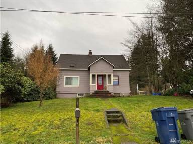 Main picture of 11002 18th St SE