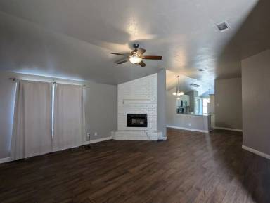Main picture of 1005 Valley Ct