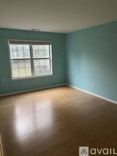 Main picture of 714 Walden Cir