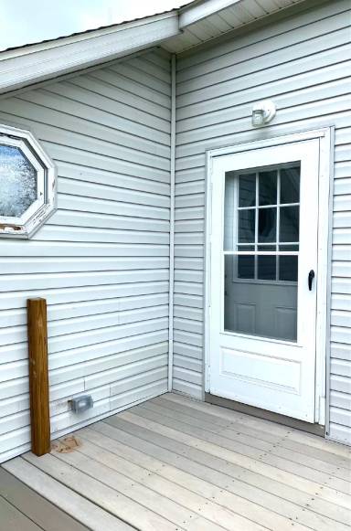 Main picture of 42 Speakman Dr