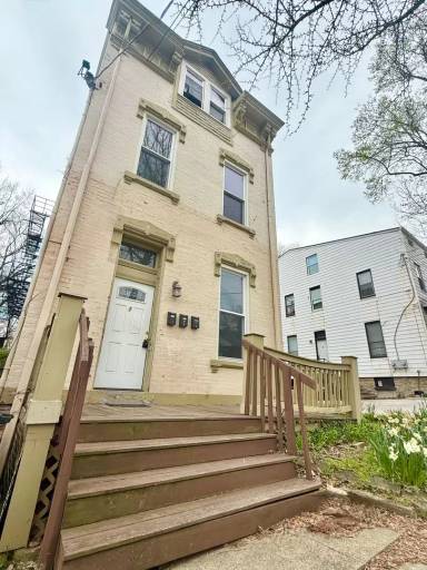 Main picture of 447 Warner St