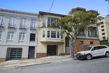 Main picture of 7-9 Clayton St