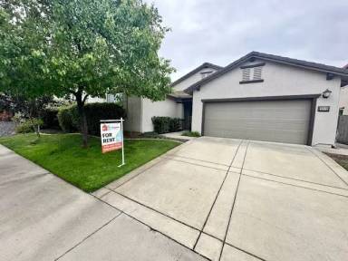 Main picture of 3048 Village Park Dr
