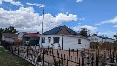Main picture of 464 2nd Ave