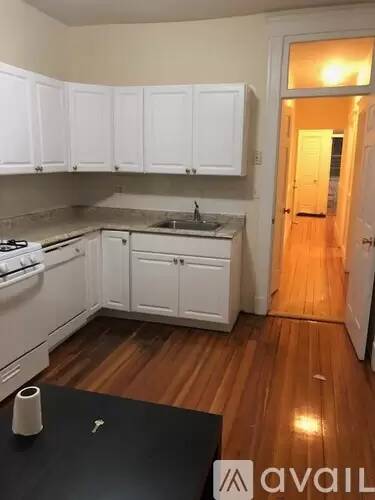 Main picture of 47 Inman St