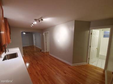 Main picture of 1743 W Roscoe St