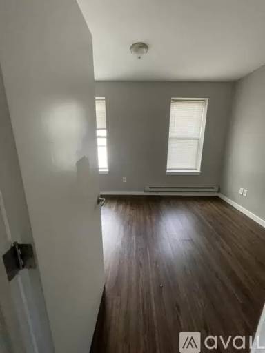 Main picture of 4929 N 6th St