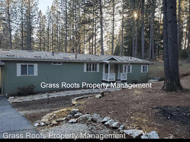Main picture of 15782 Smithys Pl