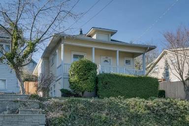 Main picture of 6013 6th Ave NE