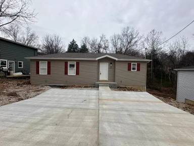 Main picture of 171,181,191 Red Bud St