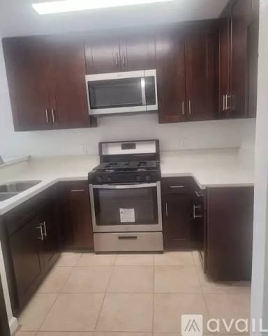 Main picture of 1319 Acacia Ave