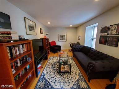 Main picture of 1661 Washington St
