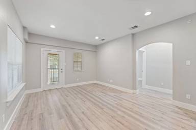 Main picture of 13609 Pinnacle Cir W