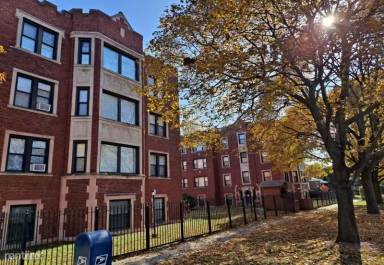 Main picture of 8203 S Michigan Ave