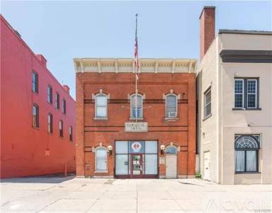 Main picture of 1416 Main St