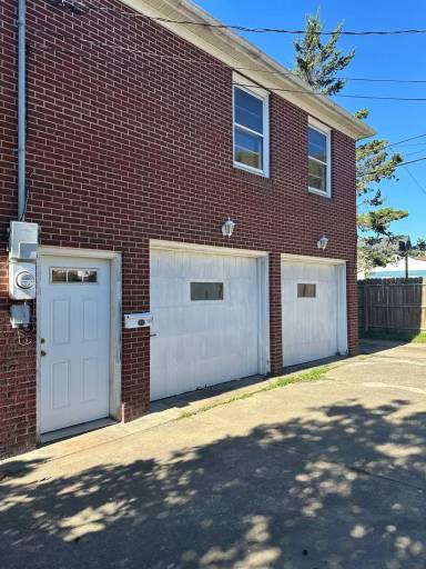 Main picture of 547 Court Ave