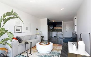 Main picture of 250 East Houston
