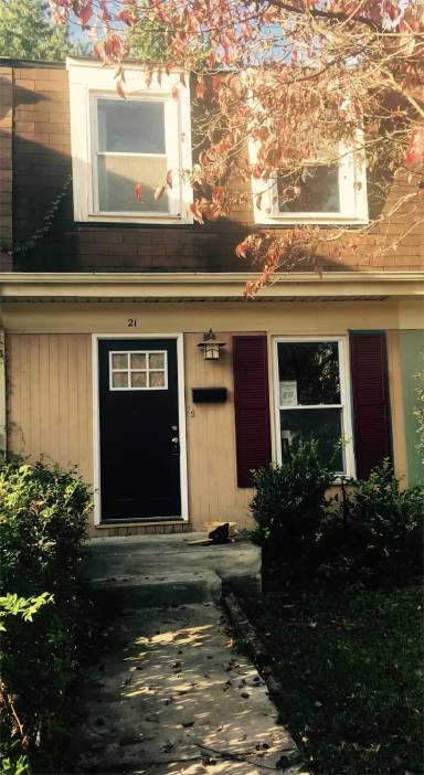 Main picture of 21 Coatsbridge Ct