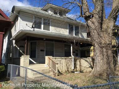 Main picture of 2910 Washington Blvd