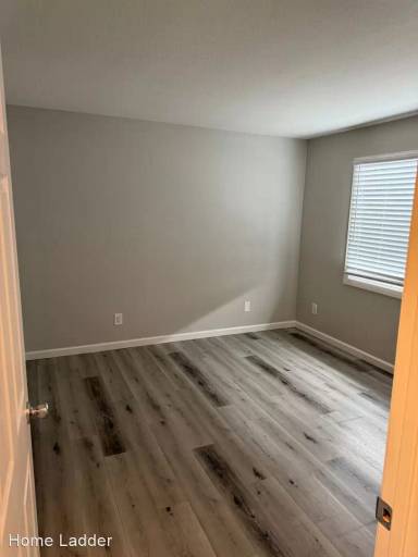 Main picture of 2256 E Broadway Rd