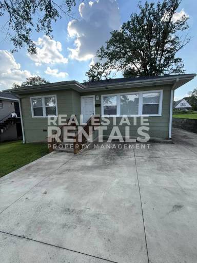 Main picture of 709 S 4th St