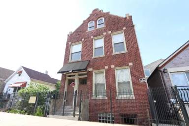 Main picture of 2142 W 18th Pl
